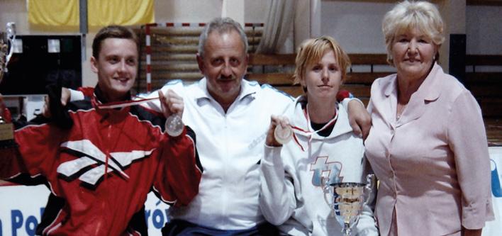 PIOTR SADOWY WICEMISTRZ, TRENER PAWEL KRAWCZYK, BARBARA CISZEWSKAANDRZEJEWSKA BRAZOWA MEDALISTKA, OLGA WALEWSKASIEKIERKA.