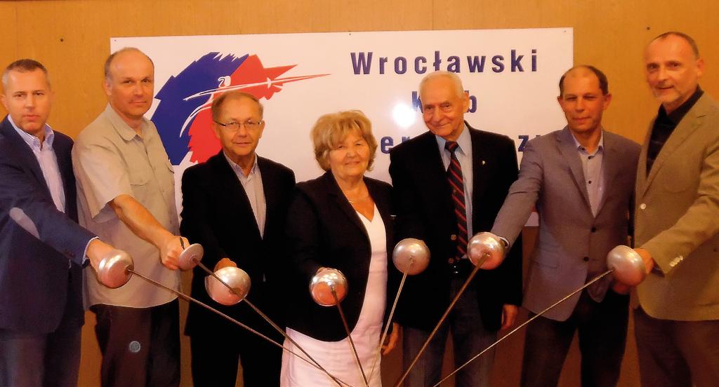 ZARZAD KLUBU OD 0 R. G. SZMIDT, J. SOWA, K. GÓRNIAK, O. WALEWSKASIEKIERKA, W. OKPISZ, S. GOLEC I T. GORZAD.