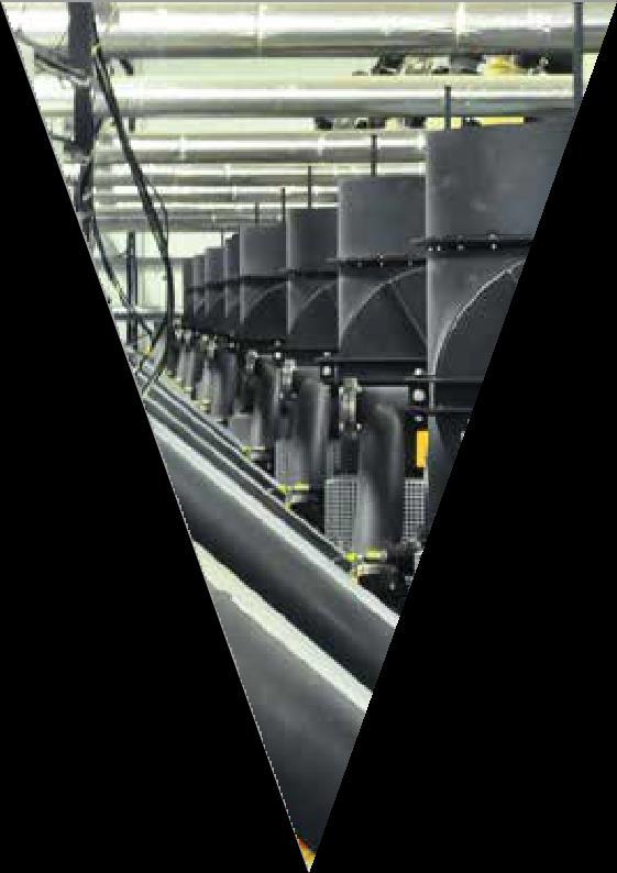 Wyposażony jest w silnik diesla z turbodoładowaniem o pojemności 6,3 l, o podwyższonym wykorzystaniu energii cieplnej i specjalnym systemem chłodzenia przez co jest jeszcze efektywniejszy.