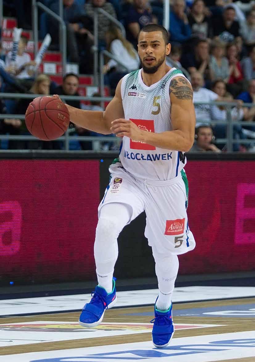 mój pierwszy raz Aaron Broussard Pierwszy wsad 2004 Miałem 14 lat, kiedy w końcu zacząłem rosnąć. Wiecie jak to jest, chłopcy dojrzewają później.