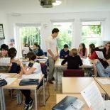 zajęć dodatkowych Zakwaterowanie z pełnym wyżywieniem w jednym ze szkolnych internatów