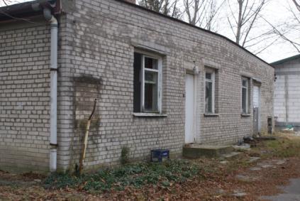 Charakterystycznym elementem dla obszaru jest znaczna liczba domów letniskowych, wykorzystywanych sporadycznie przez ich właścicieli. To z kolei powoduje, iż w sposób nagminny są one okradane.