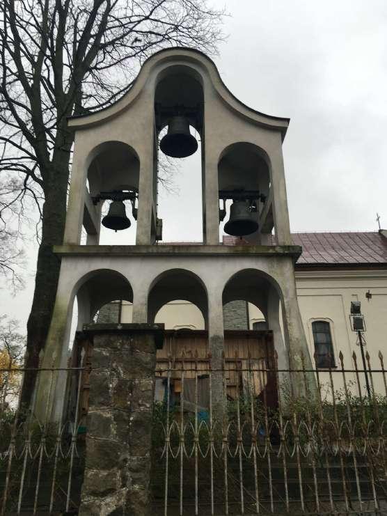 inwentaryzację architektoniczną i dokumentację fotograficzną istniejącego budynku dzwonnicy; projekt architektoniczno budowlany sposobu zabudowy przyziemia; Dane ogólne oraz rys historyczny obiektu