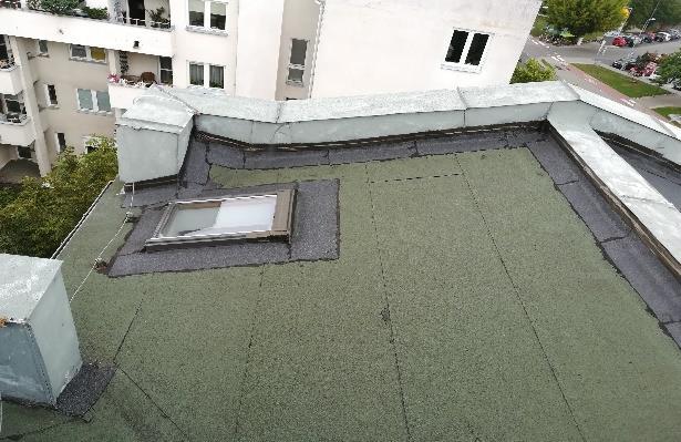 Przed remontem dachu konieczna jest wymiana okien dachowych, dlatego też w najbliższych tygodniach zostanie do Państwa wysłana korespondencja z prośbą o zadeklarowanie kto z Państwa chciałby dokonać