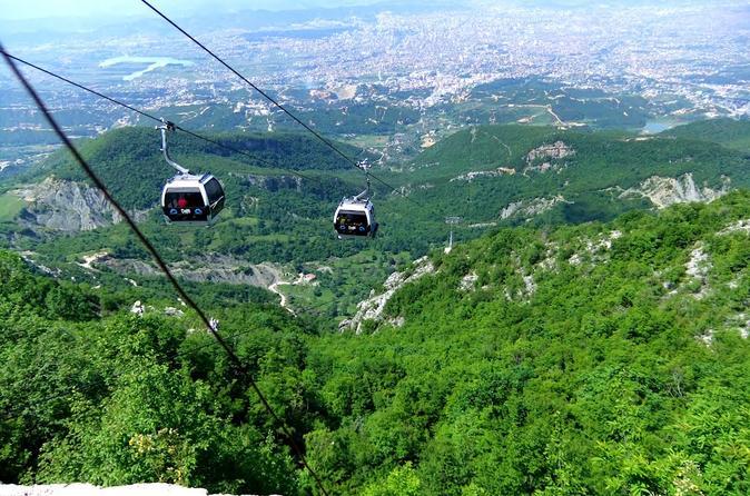 DZIEŃ 5 06.09.2019 Po śniadaniu ruszamy w stronę Tirany stolicy Albanii. Zwiedzanie rozpoczniemy od wjazdu na górę Dajti!