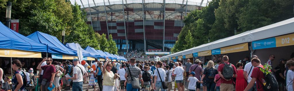 stanowiskach wielu grup młodzieży szkolnej ze szkół, Klubów Młodych Odkrywców i kółek zainteresowań*.