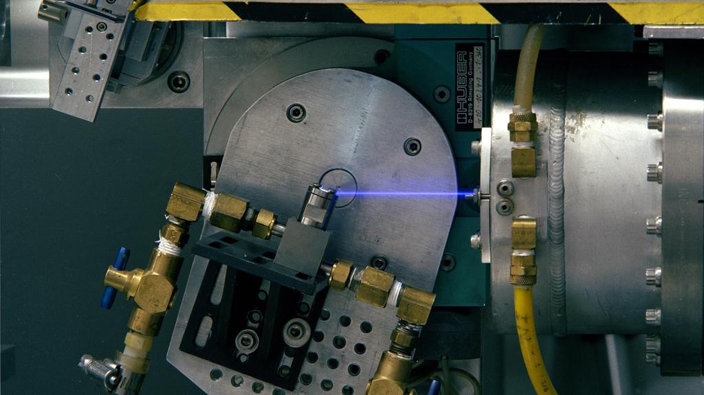 Trace of the x-ray synchrotron light from the
