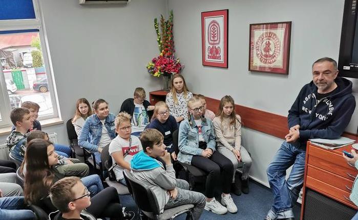 Polska Times Numer 42 06/2019 Strona 4 www.polskatimes.pl Wizyta Dziennikarzy w Tygodniku Ostrołęckim odbyła się 16 maja 2019r.