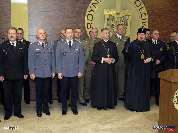 STRONA 3 Wielkanocne spotkanie służb mundurowych Z okazji Świąt Wielkanocnych przedstawiciele służb mundurowych spotkali się w gmachu Ordynariatu Polowego Wojska Polskiego.