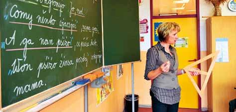 Wuspěšne woglěd pla Serbow Die Schweizer Sprachwissenschaftlerin Christine Le Pape Racine weilte zum wiederholten Male im Juni mehrere Tage in der zweisprachigen Lausitz. Sie sprach u. a.