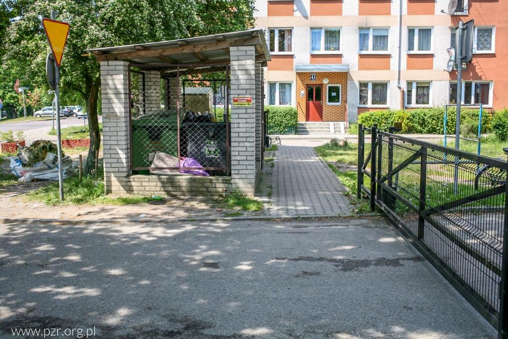 Rysunek 4. Samochody zabierają miejsca mieszkańcom.