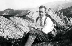 TATRY JAKO PARK NARODOWY Utworzenie parków narodowych w Tatrach zapowiedziano w tzw. protokołach krakowskich, kończących polsko-czechosłowackie spory graniczne w 1924 roku.