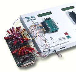 moliwo resetu systemu mikroprocesorowego po zaadowaniu danych zmienny poziom napicia: od 1.8V do 5V Ulogic - Analizator stanów logicznych (opcja). Podstawowe cechy: Ilo kanaów: 16.