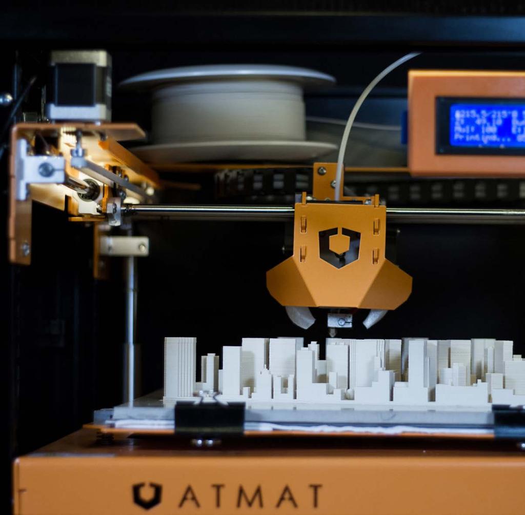 POLE ROBOCZE Urządzenie ATMAT Signal S zostało zaprojektowane w taki sposób, aby bez problemu sprostać wymaganiom użytkowników, rozpoczynających swoja przygodę z technologią druku 3D.
