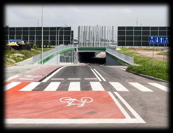 Goździków, przebudowę drogi serwisowej, budowę murów oporowych na dojazdach do tunelu, budowę kanalizacji deszczowej dla odwodnienia powstałego układu drogowego, przebudowę infrastruktury kolidującej