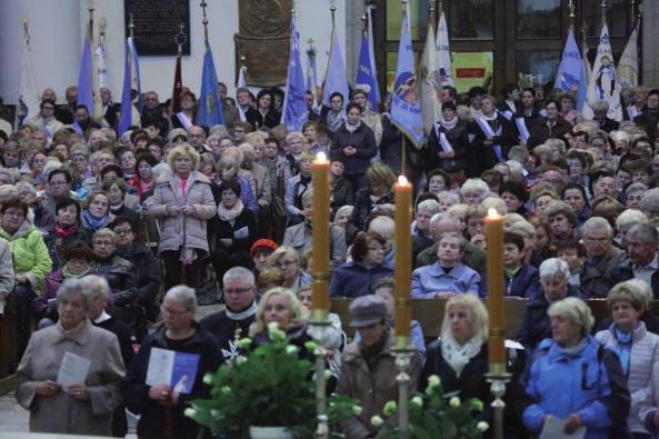 WIADOMOŚCI ARCHIDIECEZJALNE EUCHARYSTIA PODCZAS SZÓSTEJ