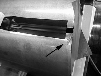 Repair and regeneration of machine parts by brush plating method (see description in text) Innym, dość trudnym przypadkiem, była naprawa uszkodzonego bijaka młota hydrauliczno-pneumatycznego -