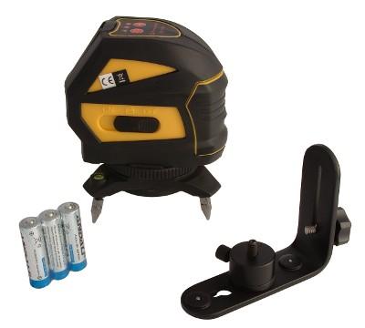 Zestaw zawiera instrument CROSS 2, okulary, tarczkę celownicza, spodarkę, uchwyt ścienny i jest przechowywany w