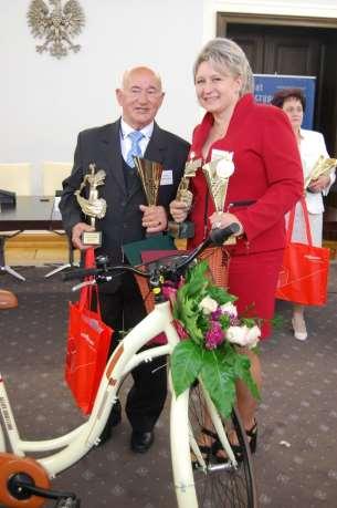 14 czerwca 2016 r. w Senacie wręczono nagrody laureatom 14.