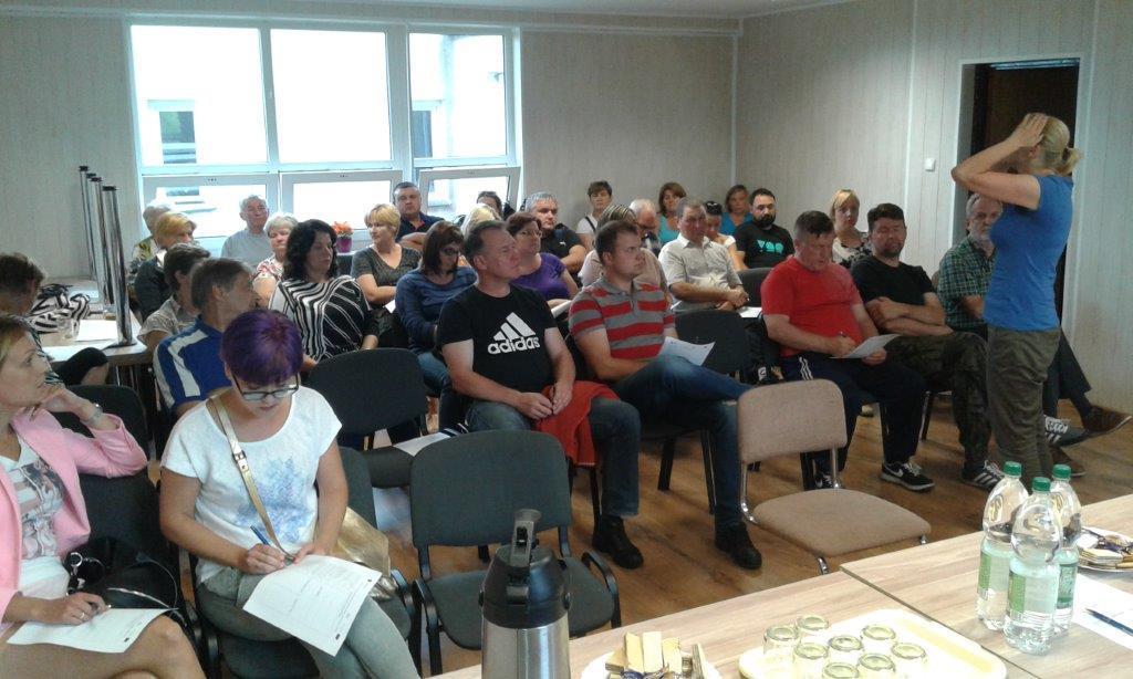 Rewitalizacji, odbyło się dnia 9 sierpnia 2017 r. o godzinie 17:00 w budynku starej szkoły w Chrabołach.