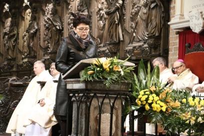 4 INFORMACJE 13.05.2019R. UROCZYSTE OBCHODY MIĘDZYNARODOWEGO DNIA PIELĘGNIARKI I DNIA POŁOŻNEJ Anna Szafran Przewodnicząca DORPiP we Wrocławiu W dniu 13 maja 2019 r.