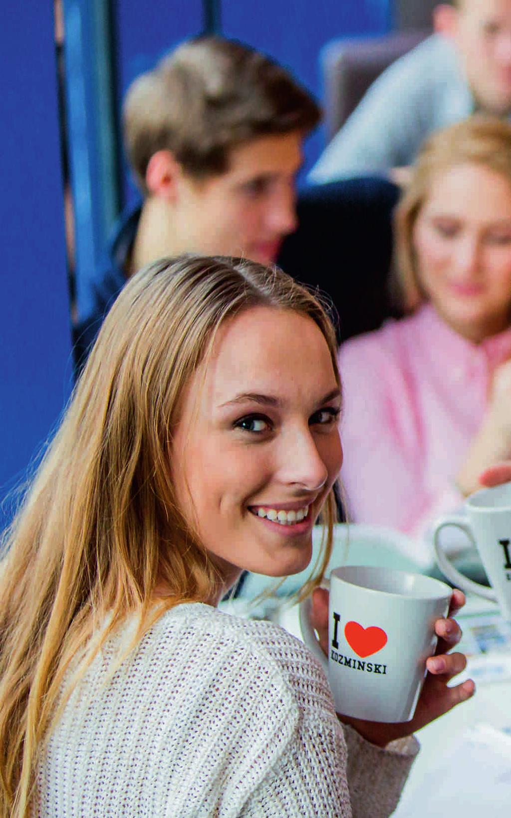 Atuty programu socjologia biznesu i mediów w Koźmińskim Specyfiką programu jest duża liczba zajęć konwersatoryjnych i warsztatowych, łączących teorię i praktykę zarządzania z przekazywaniem wiedzy o