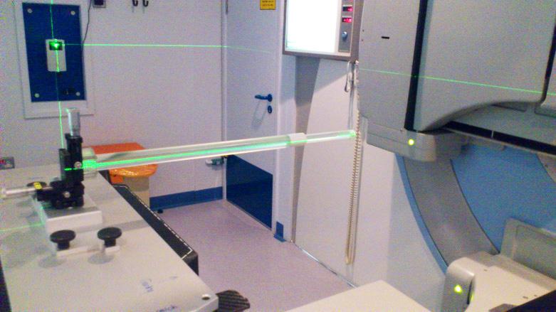 radioterapia \ radiotherapy artykuł naukowy \ scientific paper Flexmap Po takim ustaleniu układu wykonano akwizycje MV (iview) obrazów planarnych kulki fantomu dla czterech pozycji gantry i dla