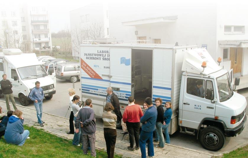 ogó³em 1 219 kontroli w 1 103 zak³adach, w tym: kontroli podstawowych: 273 kontroli sprawdzaj¹cych: 846 kontroli interwencyjnych: 100 z tego kontrole z pomiarami i poborem prób do analiz 449.