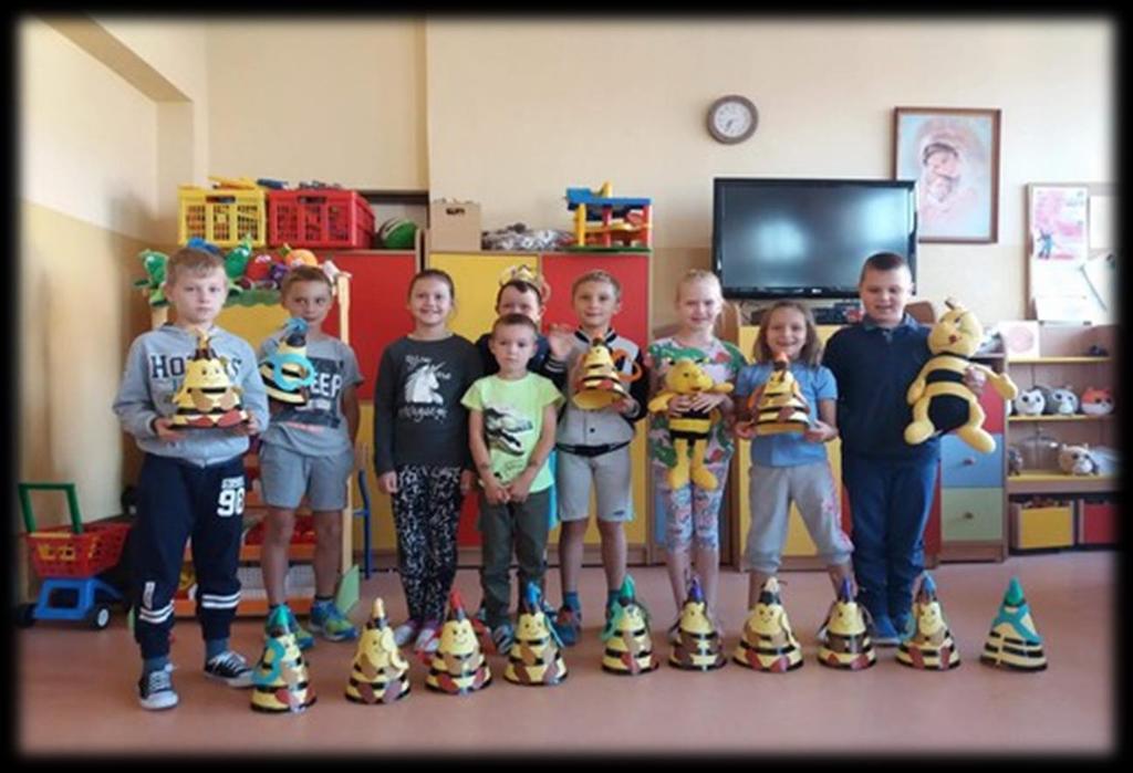 Wrzesień w świetlicy szkolnej Pszczółki Wakacje dobiegły końca. W pierwszym tygodniu września świetlica szkolna pełniła dyżur w CKiSz w Połańcu.