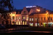 8 pokoi - 2 os 2 Studia 1 os - 180zł. 2 os. - 240zł Studio - 260zł 100 miejsc parkingowych zniżki dla klientów BCTW PAN TADEUSZ*** ul.