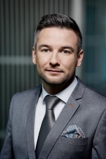 Wprowadzenie Szanowni Państwo, Z przyjemnością prezentujemy wyniki projektu Profil społeczny migranta zarobkowego z Ukrainy.