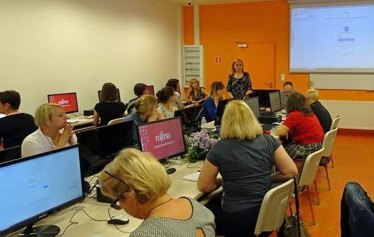 K o n f e r e n c j a K o m u n i k a c j a w b i b l i o t e c e Pod kierunkiem prowadzącego uczestnicy dokonali kategoryzacji trudnych czytelników, wskazali także inne kłopotliwe sytuacje, z