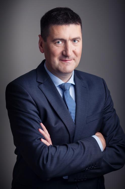 Szanowni Akcjonariusze i Inwestorzy, pierwsze trzy kwartały roku obrotowego 2016/2017 były okresem dalszego rozwoju naszej działalności.