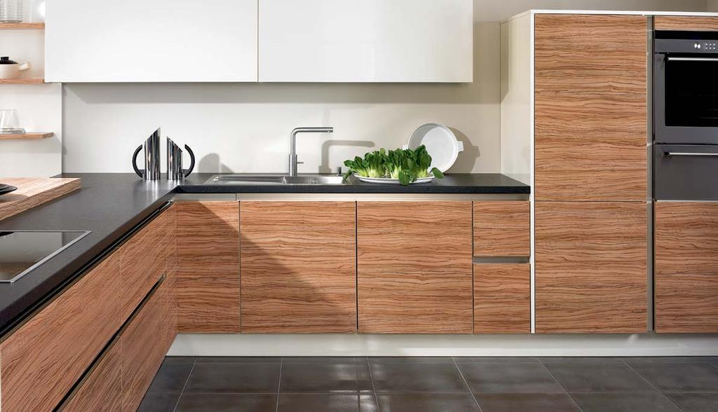 POLYGLOSS (655-800 030 mm) Najszersza oferta kolorystyczna Wygodne w użytkowaniu i produkcji POLYGLOSS 4 9 (800 0 mm) ŚNIEŻNOBIAŁY U07 BIAŁY W400 AGNOLIA U379 KASZIR U70 Dopasowane obrzeża SOSNA