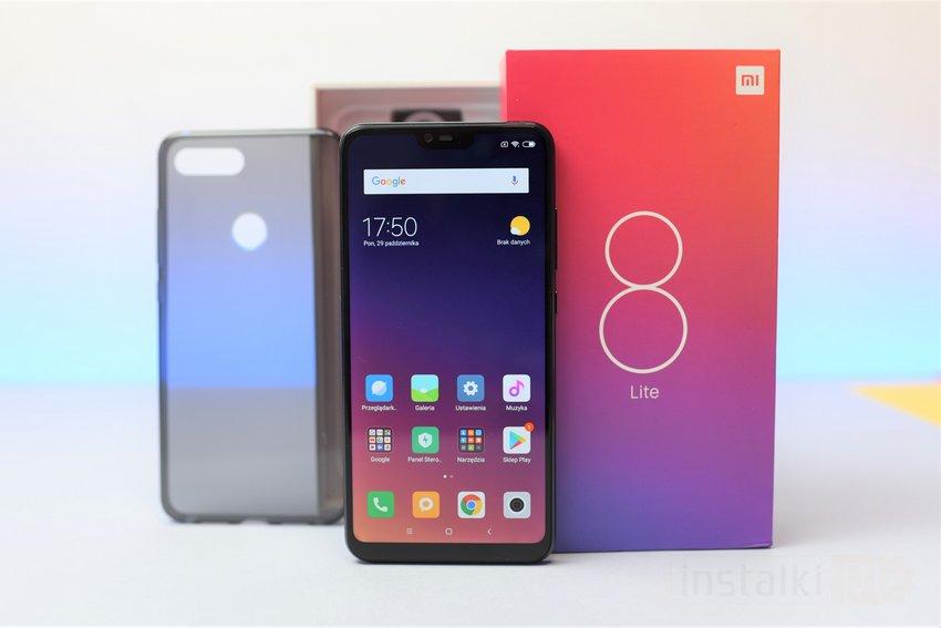 Jeśli chodzi o układ graficzny, mamy tu na pokładzie Adreno 512. Smartfon wyposażony jest także w 4 GB pamięci RAM oraz 64 GB pamięci na nasze dane.