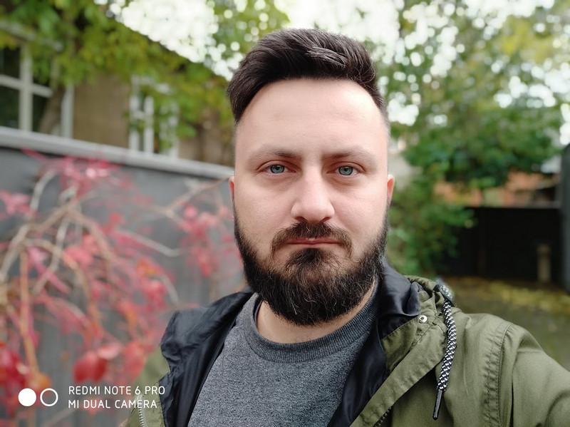 Co ciekawe, tańszy Redmi Note 6 Pro radzi sobie bardzo podobnie i rejestruje nawet delikatnie jaśniejsze ujęcia z podobnym poziomem detali.