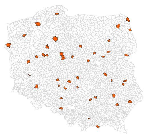 znaczące obniżenia poziomu wody w ciekach naturalnych 53% (1139) 38% (810) brak wody w ciekach - zaobserwowany w związku z suszą?