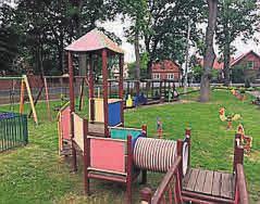Frnciszk, burmistrz i wiceburmistrz orz ojcowie wychownków przedszkol. Plcówk m.in. projekt Nsz mł ojczyzn Ziemi Nmysłowsk. Flgowe imprezy to m.in. dożynki przedszkolne, Dzień Edukcji Nrodowej, Dzień Niepodległości, jsełk, obid wigilijny i obid wielknocny.