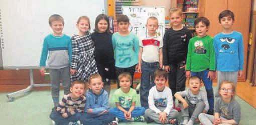 Oprócz niej zjęci ze Skrztmi m również dyrektork przedszkol w Byczynie - Angelin Srnowsk. Pomocą obu nuczycielkom służy Michlin Wykrot. Skrzty to grup 25 dzieci w wieku 4 lt.