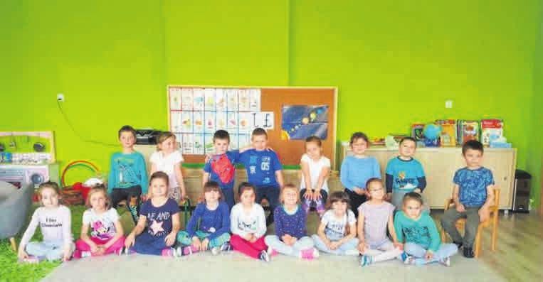 Powit krpkowicki 09 Grup I Pszczółki, Przedszkole nr 5 - Tęczow Piątk Dzieci kochją to przedszkole Nuczyciel I Luretk plebiscytu. Grup Pszczółek liczy 25 dzieci.