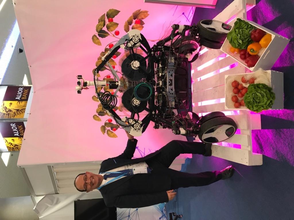 6. Prototyp podwozia autonomicznej platformy z robotem.