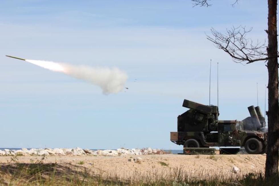 elementów wykorzystywanych w procesie modernizacji obecnego sprzętu). Wymieńmy tu np. kosztowne programy Future Combat Systems (FCS), haubicy samobieżnej Crusader czy śmigłowca RAH-66 Comanche.