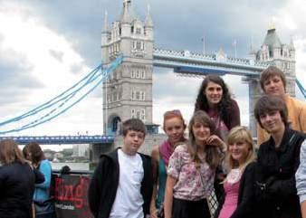 5 dni 11 18 lat Rodziny brytyjskie / hostel LONDYN z zajęciami w klasach TAP Jeśli chcesz przenieść się szybko do stolicy Wielkiej Brytanii, zrobić sobie zdjęcie z Rodziną Królewską w słynnym Madame