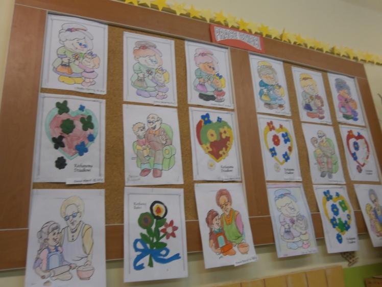 Jak co roku nasi kochani seniorzy nie zawiedli swych wnucząt i tłumnie