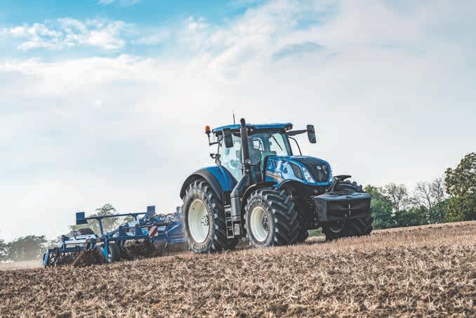Dzięki stałej krzywej mocy osiągi WOM i układów hydraulicznych są zachowane nawet w wymagających warunkach. Imponujące osiągi w połączeniu z oszczędnością.