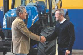 Przeszkoleni w celu zapewnienia najlepszego wsparcia Zaangażowani technicy pracujący u Twojego lokalnego dealera New Holland przechodzą okresowe szkolenia, w trakcie których