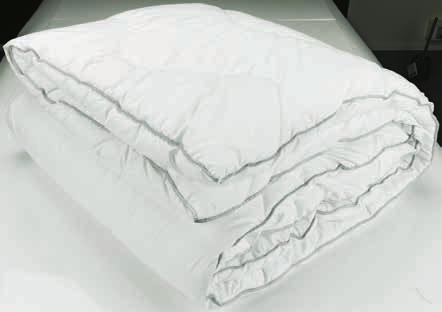waga 800 g. Miękkie poszycie w 100 z mikrowłókna poliestrowego. Pranie 60 C. 135x200 cm 1 SZT.