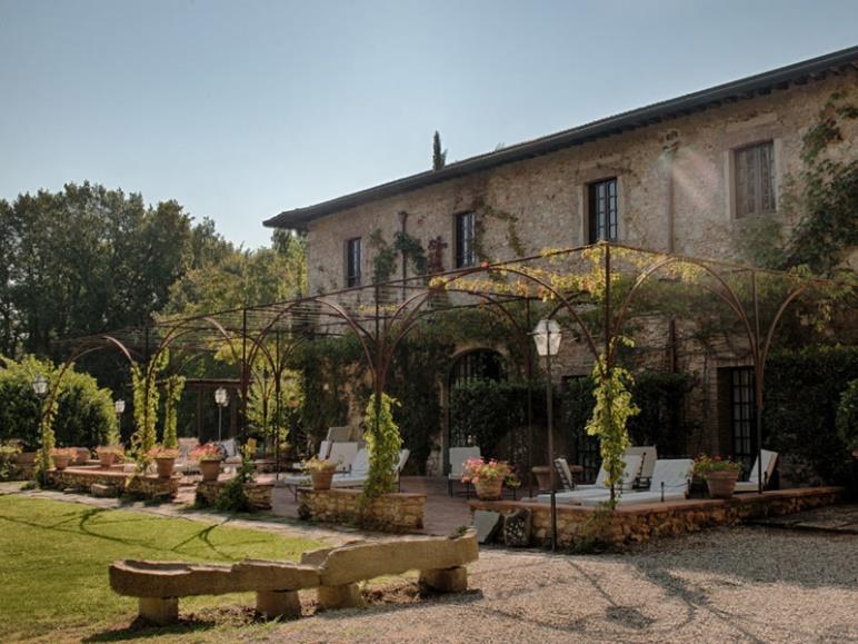 HOTEL **** Urokliwy XVII-wieczny pałac w sercu Toskanii to gwarancja