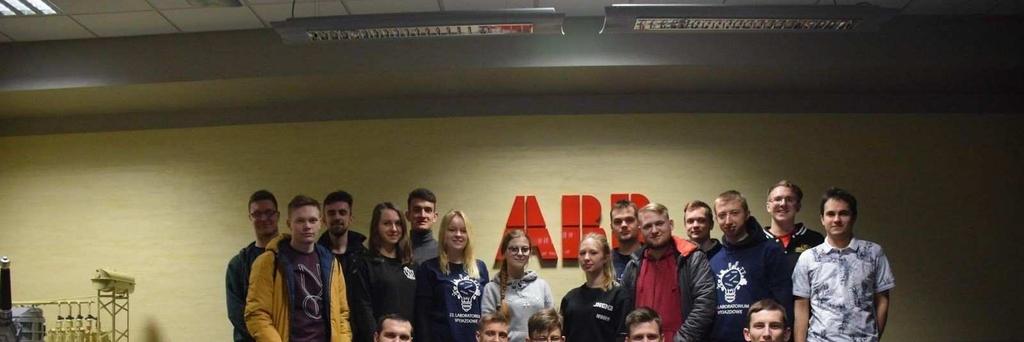 Dzień IV 11 kwietnia ABB 11 kwietnia uczestnicy udali się do Łodzi. Tam zostali ciepło przyjęci przez przedsiębiorstwo elektroenergetycznej ABB. Wizyta została podzielona na dwa etapy.