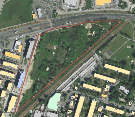 6) tereny zielone wzdłuż linii kolejowej ul.